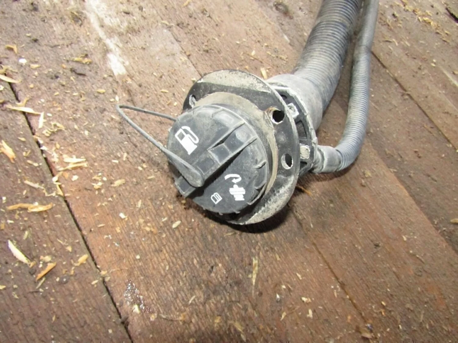 Крышка топливного бака Aveo (T200) 2003-2008