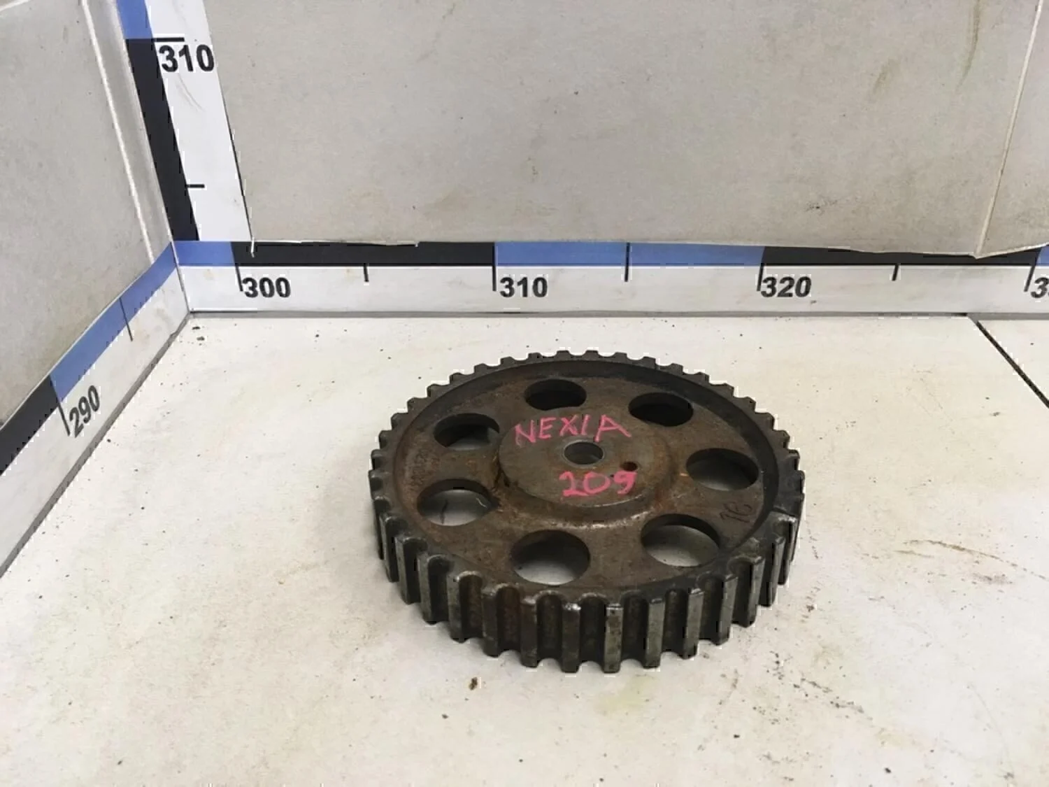 Шестерня (шкив) распредвала Nexia 1995-2016