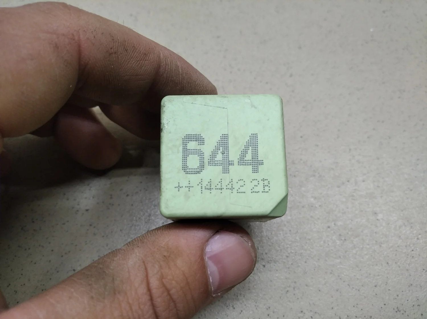 Реле 100 [C4] 1991-1994