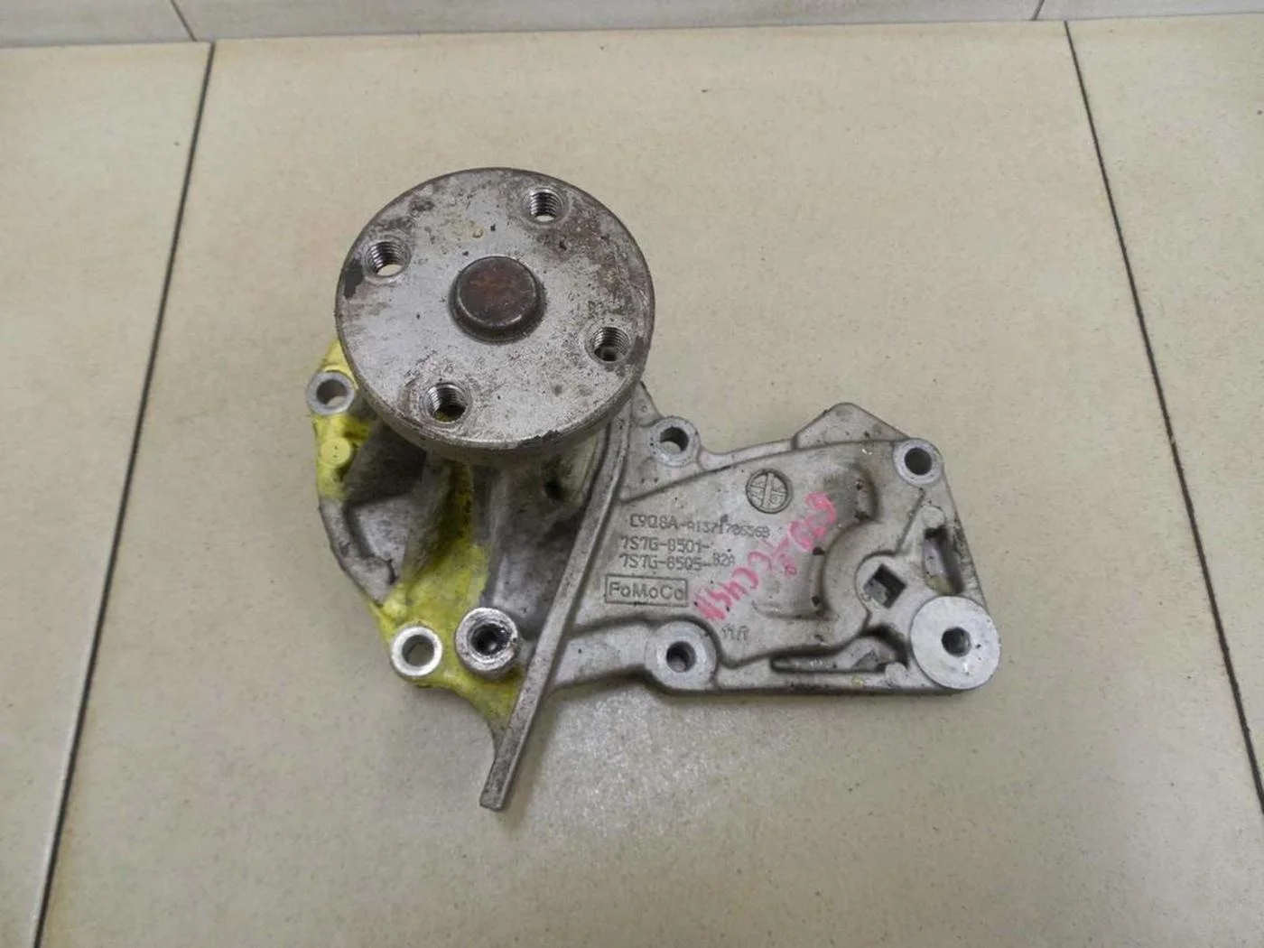 Насос водяной (помпа) Fiesta 1995-2000