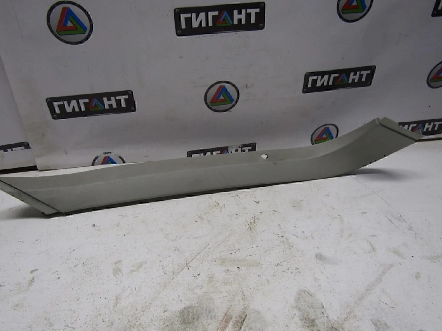 Обшивка двери багажника Focus II 2005-2008