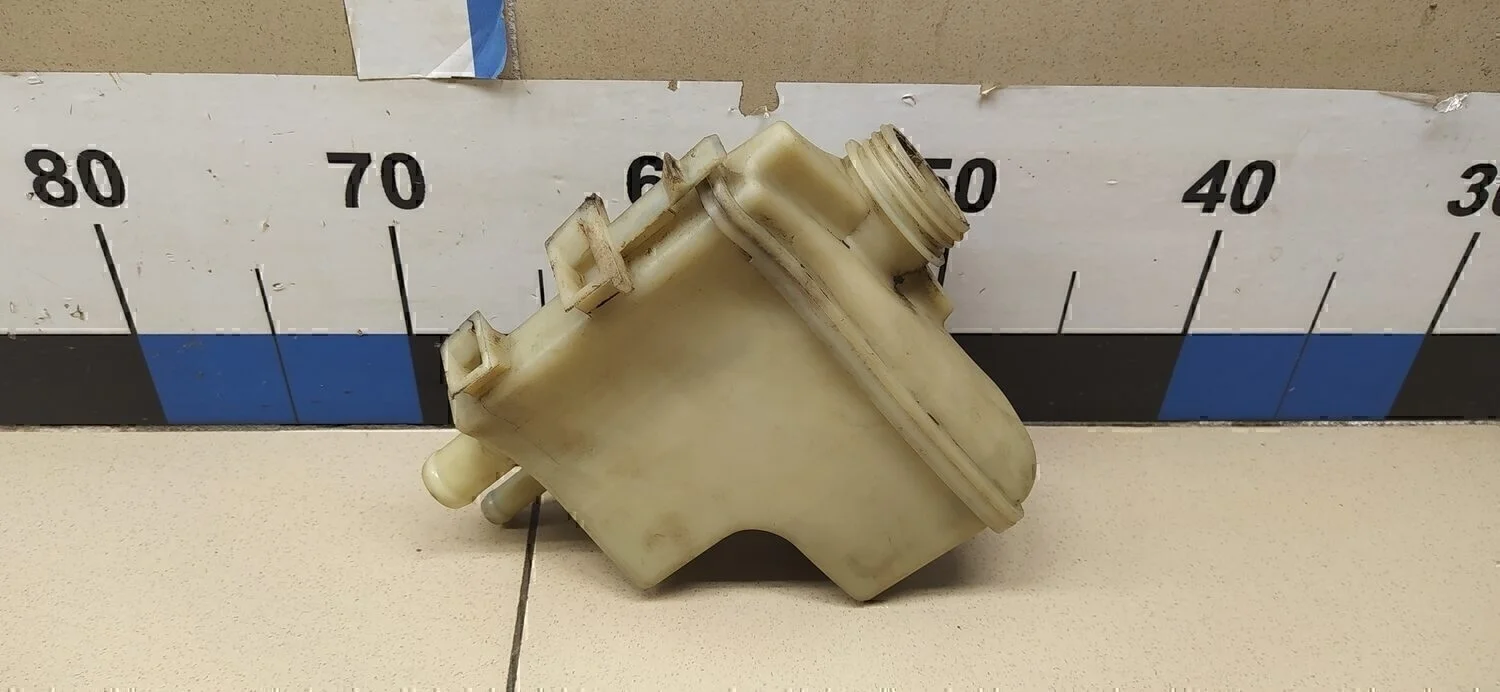 Бачок гидроусилителя Clio/Symbol 1998-2008