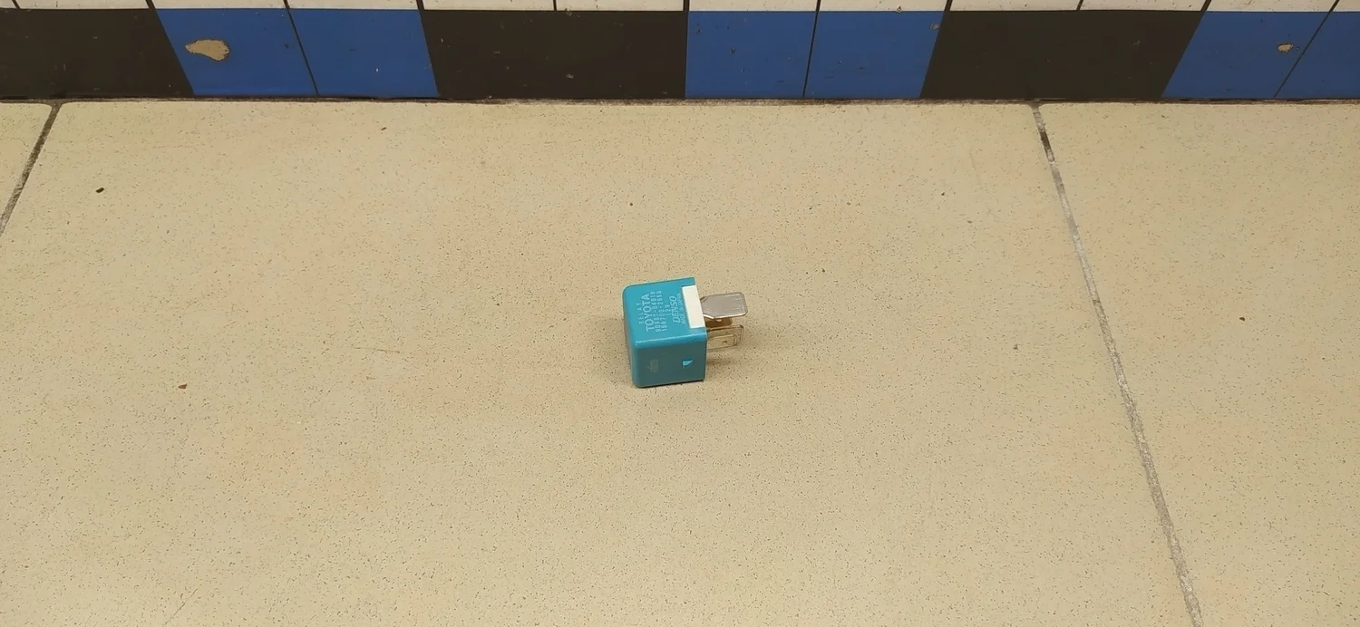 Реле Corolla E12 2001-2006