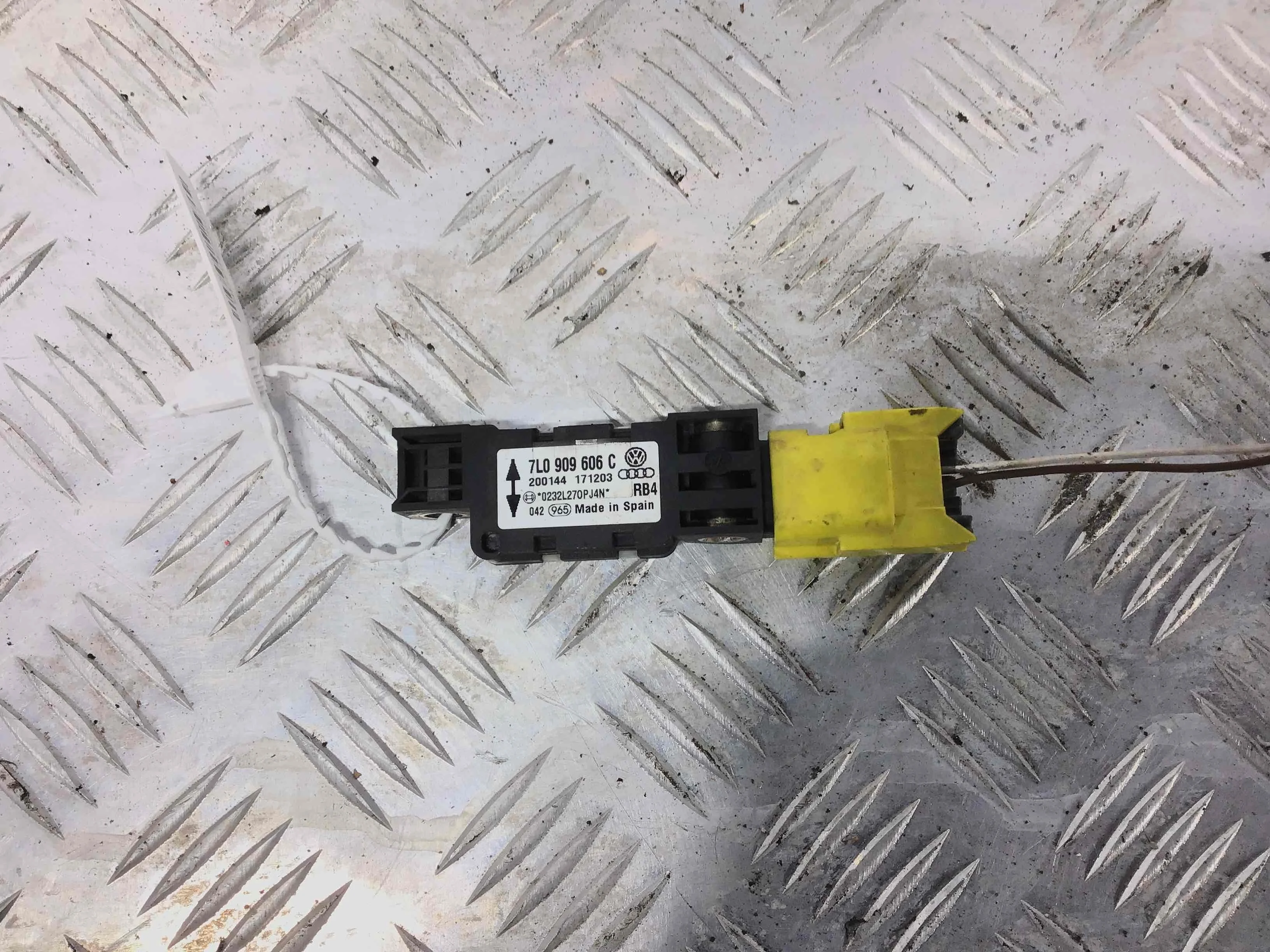 Датчик удара Volkswagen Touareg 1 поколение 2002-2007 дизель 2.5 TDI Автомат Внедорожник