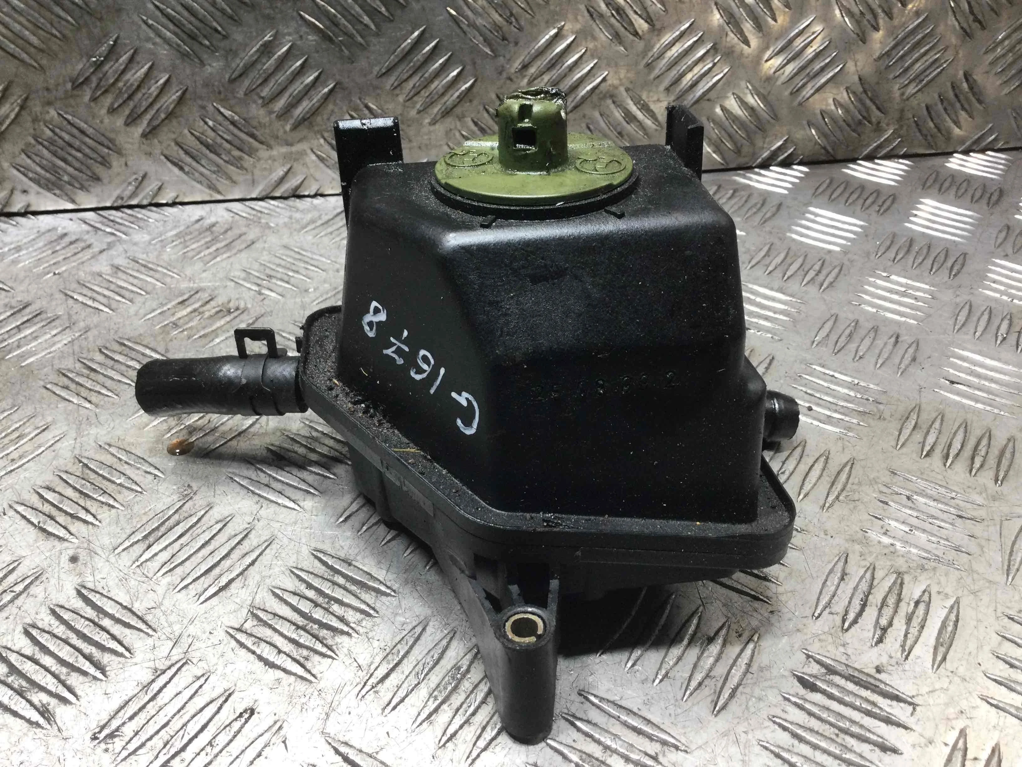 Бачок гидроусилителя Volkswagen Golf 4 поколение (1997-2004) бензин 1.6 i Автомат 5-дв, х/б