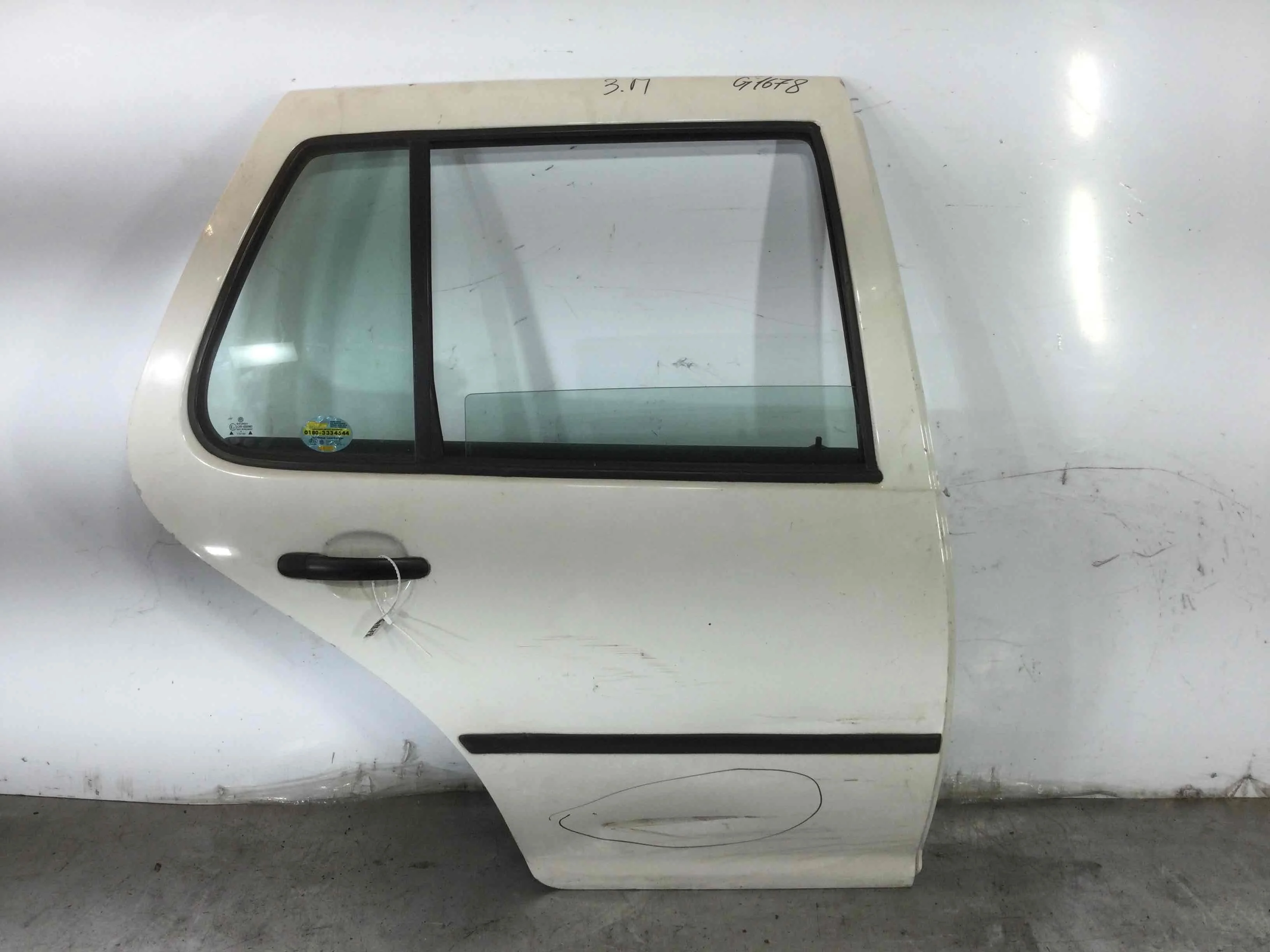 Дверь задняя правая Volkswagen Golf 4 поколение (1997-2004) бензин 1.6 i Автомат 5-дв, х/б