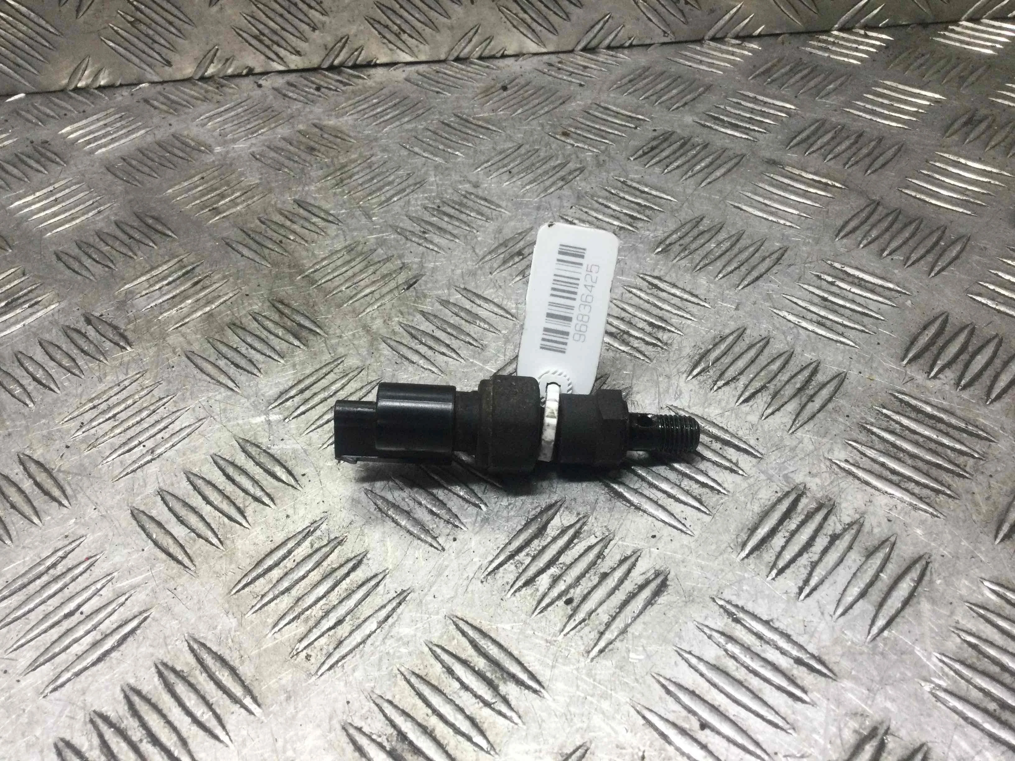 Датчик давления масла Kia Sorento 1 поколение (2002-2006) дизель 2.5 CRDi Автомат