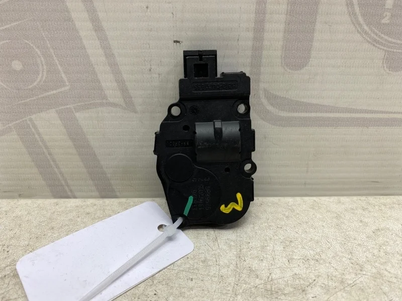 Моторчик заслонки печки Mercedes-benz 2005 W164