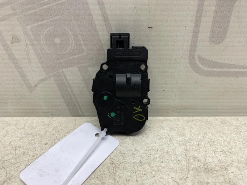 Моторчик заслонки печки Mercedes-benz 2005 W164