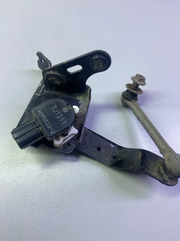 Датчик регулировки дорож. просвета TOYOTA HIGHLANDER 2018 894080E010 GSU55 2GRFKS, задний левый