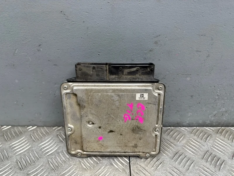 Блок управления двигателем Volkswagen Tiguan NF