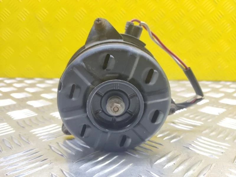 Моторчик вентилятора Toyota Hilux (2005-2015) 2010 1636328170