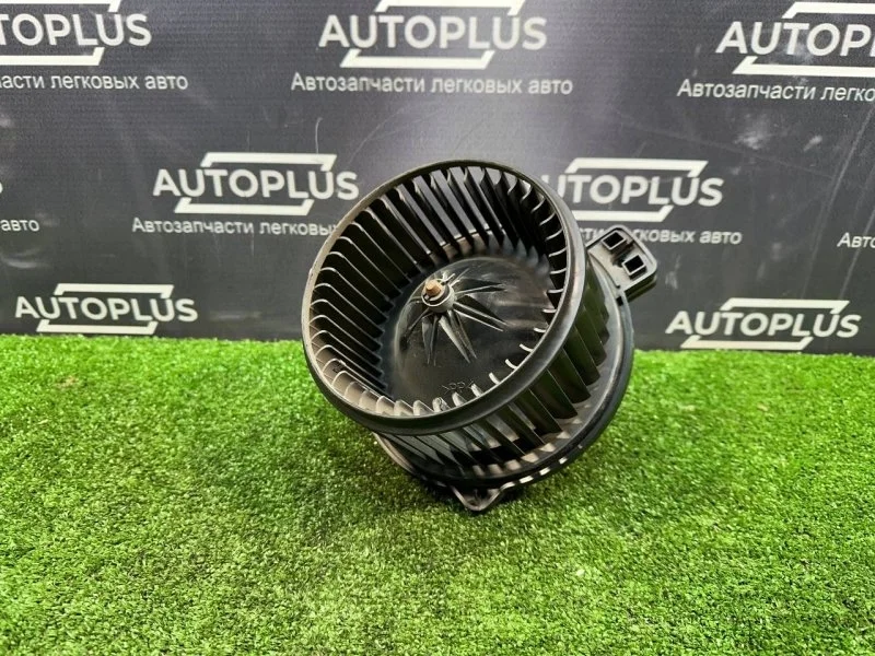 Моторчик печки Hyundai Solaris 2012 971114L000 СЕДАН 1.6 G4FC