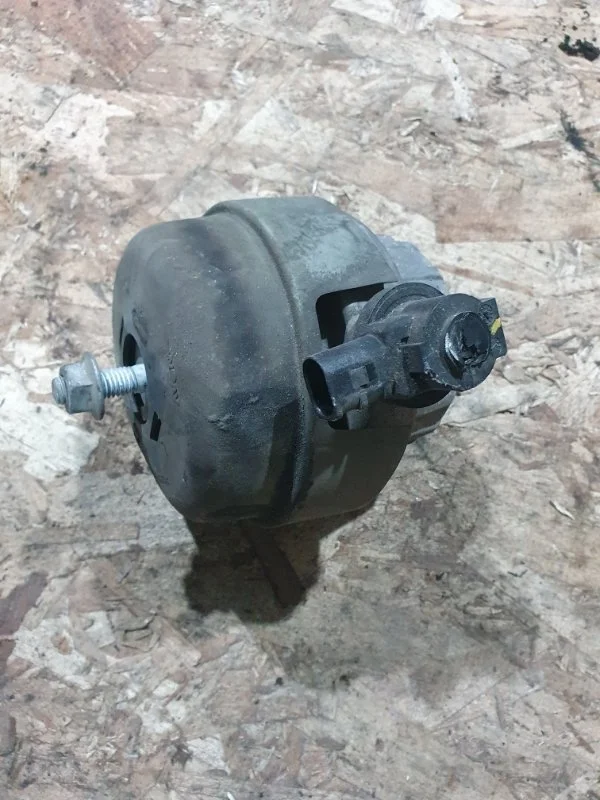 Подушка двигателя Audi A6 2004-2008 C6 седан