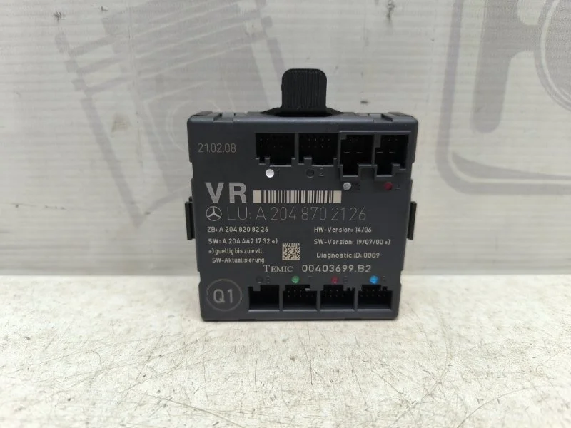 Блок управления передней правой двери Mercedes-benz 2008 W204