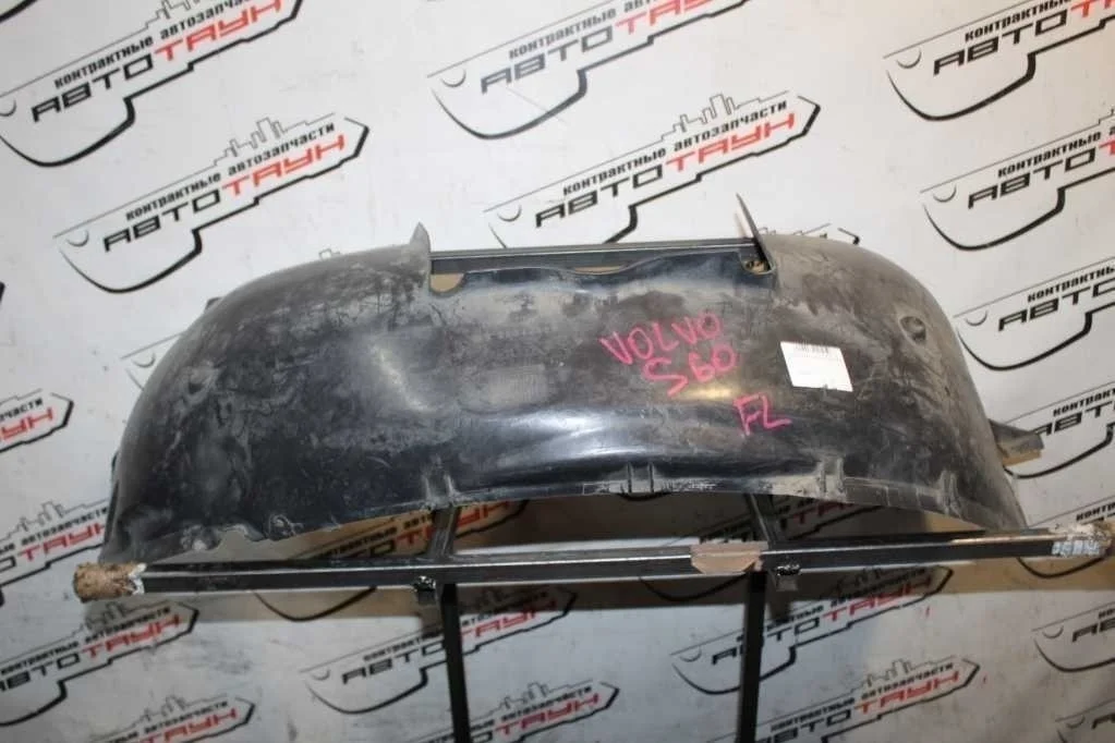 ПОДКРЫЛОК VOLVO ПЕРЕД ЛЕВО 30655665