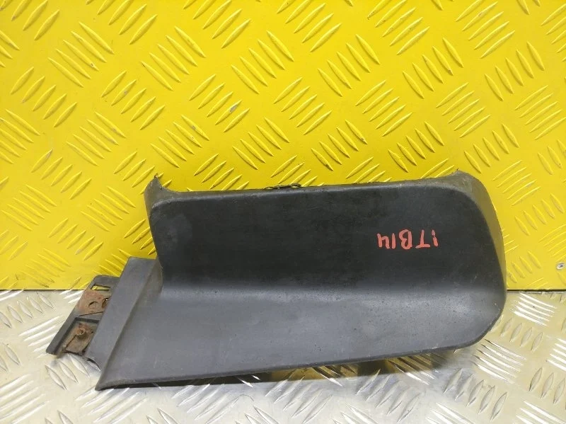 Брызговик передний правый Nissan Navara (D40) 2004-2015 2010 960125X00A ПИКАП 2.5 D YD25DDTI