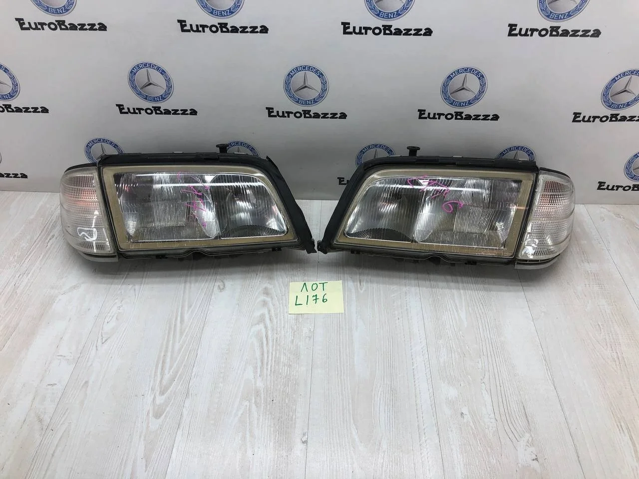 Фара с повторителем Mercedes W202