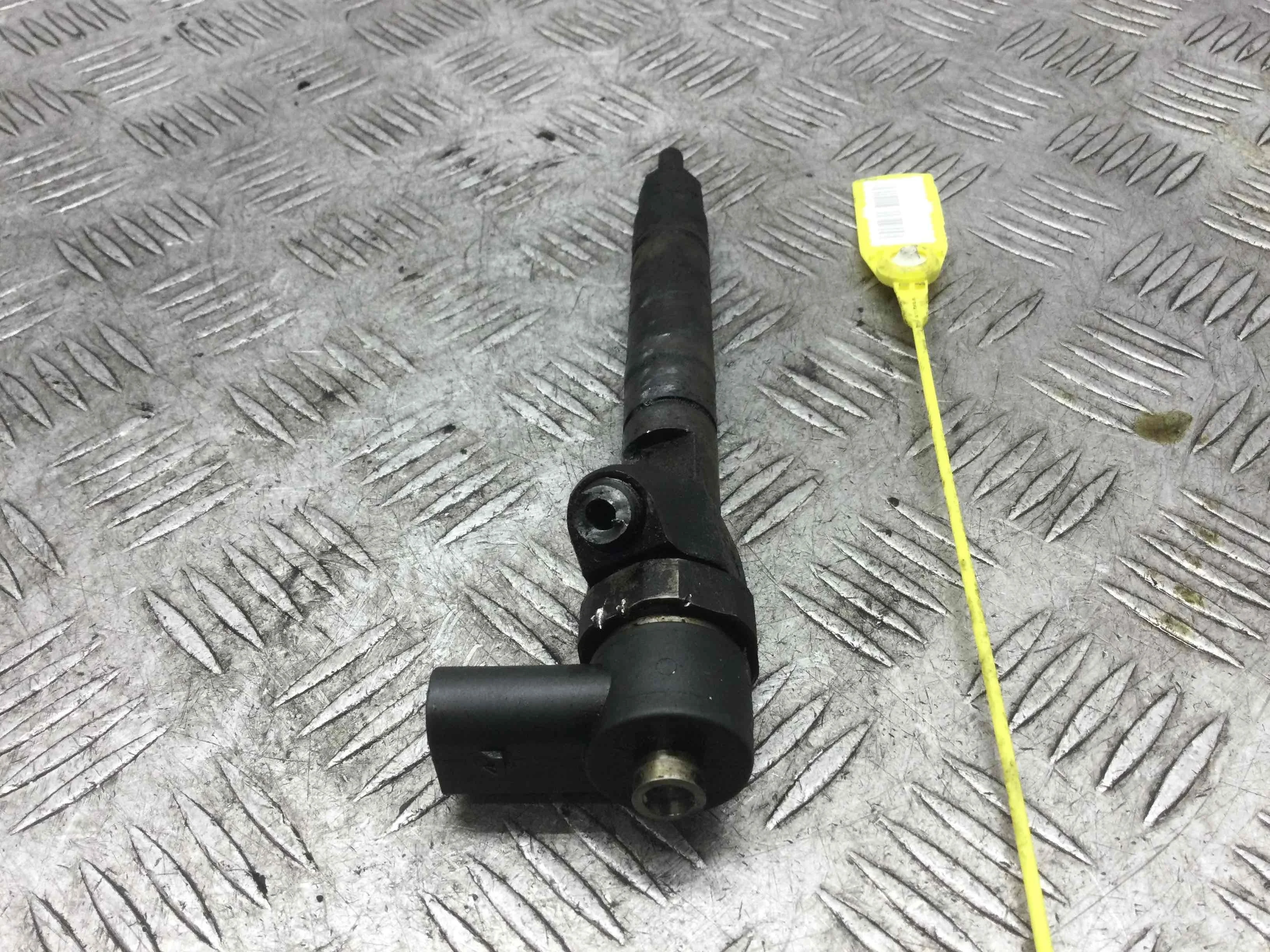 Форсунка Mercedes C-klasse W203/S203/CL203 (2000-2004) дизель 2.2 CDI Автомат Седан