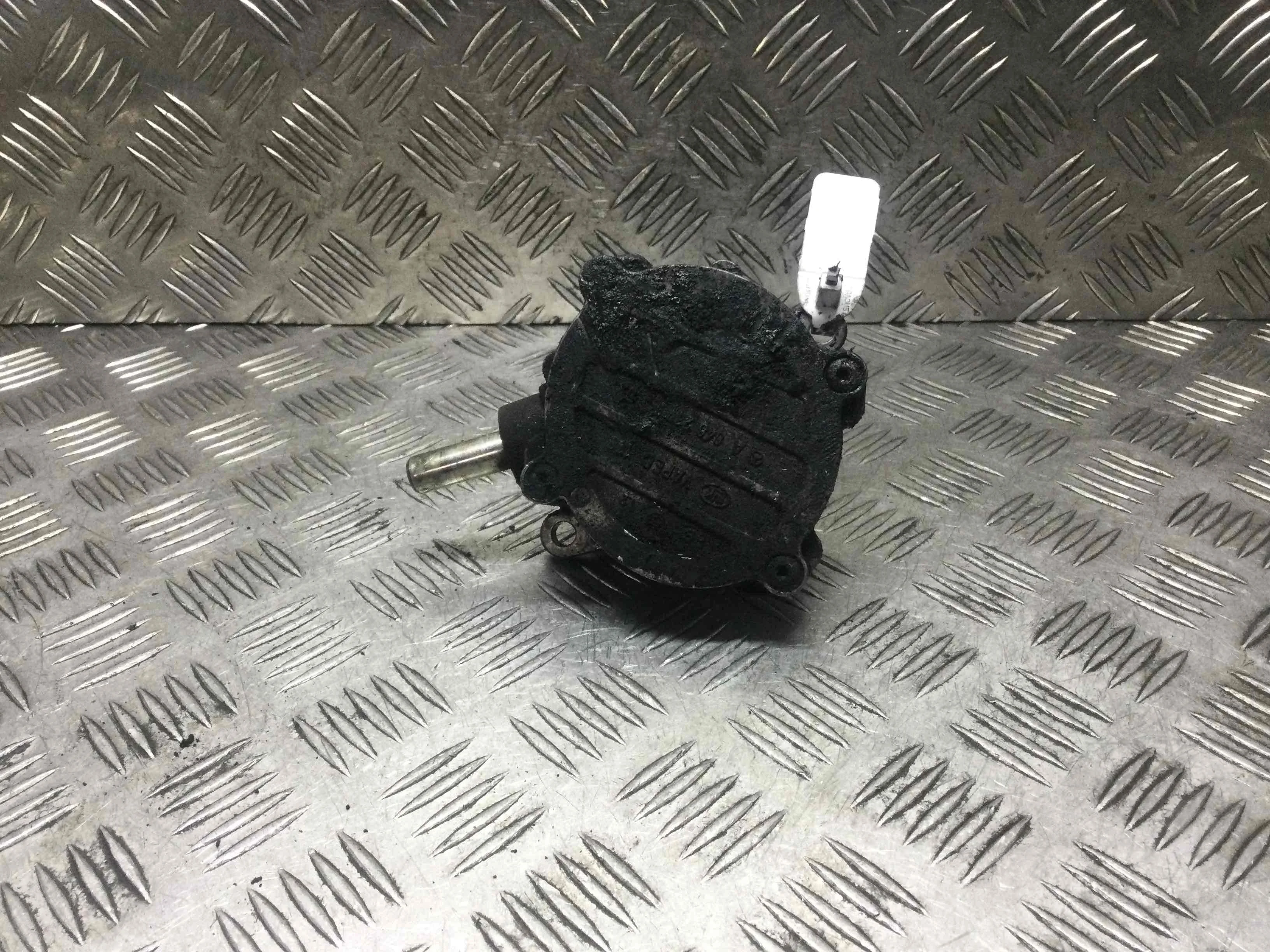 Насос вакуумный Mercedes C-klasse W203/S203/CL203 (2000-2004) дизель 2.2 CDI Автомат