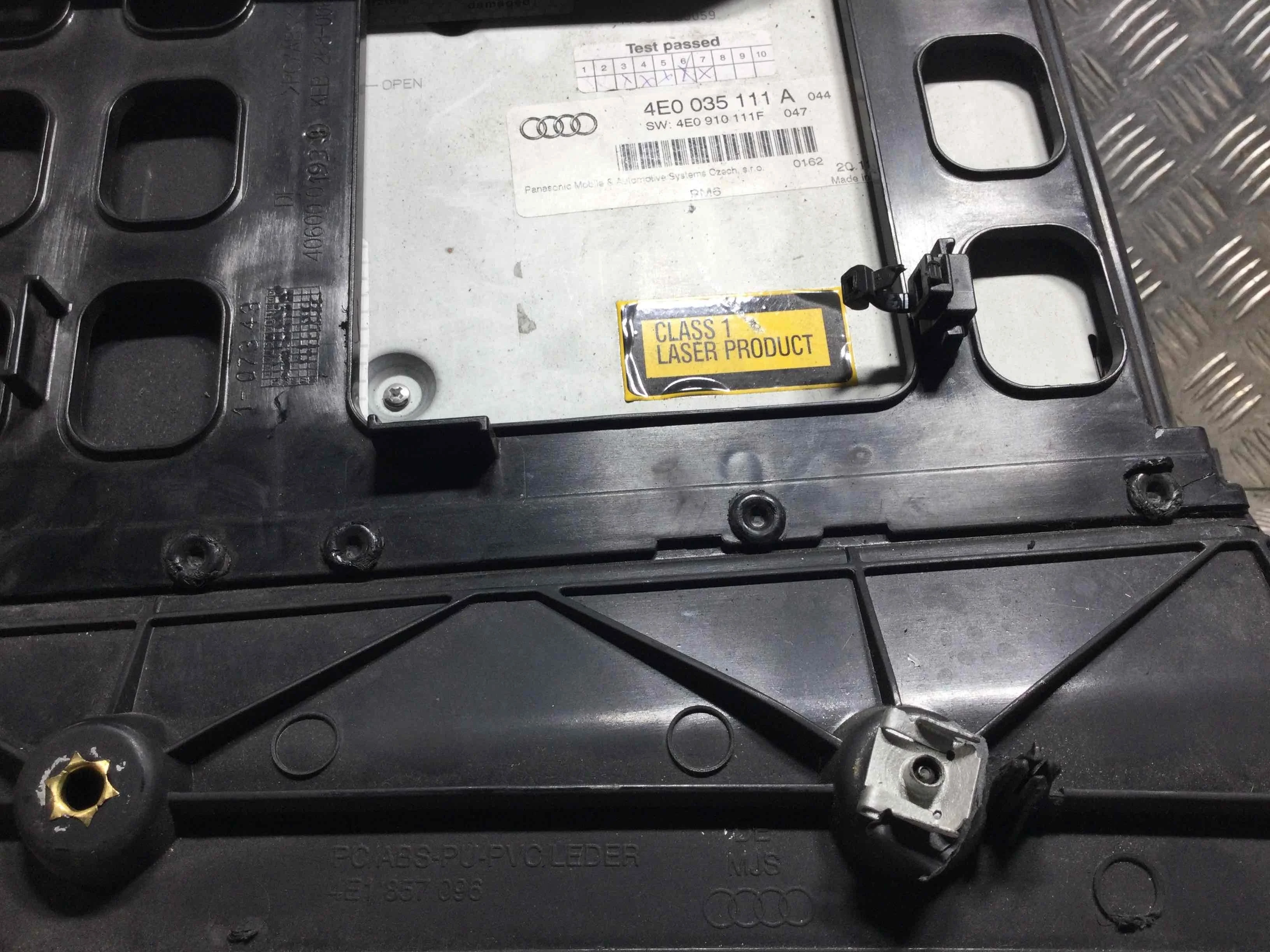 CD-чейнджер Audi A8 A8 D3 (4E2) 2002 - 2010 дизель 4.2 TDI Автомат Седан