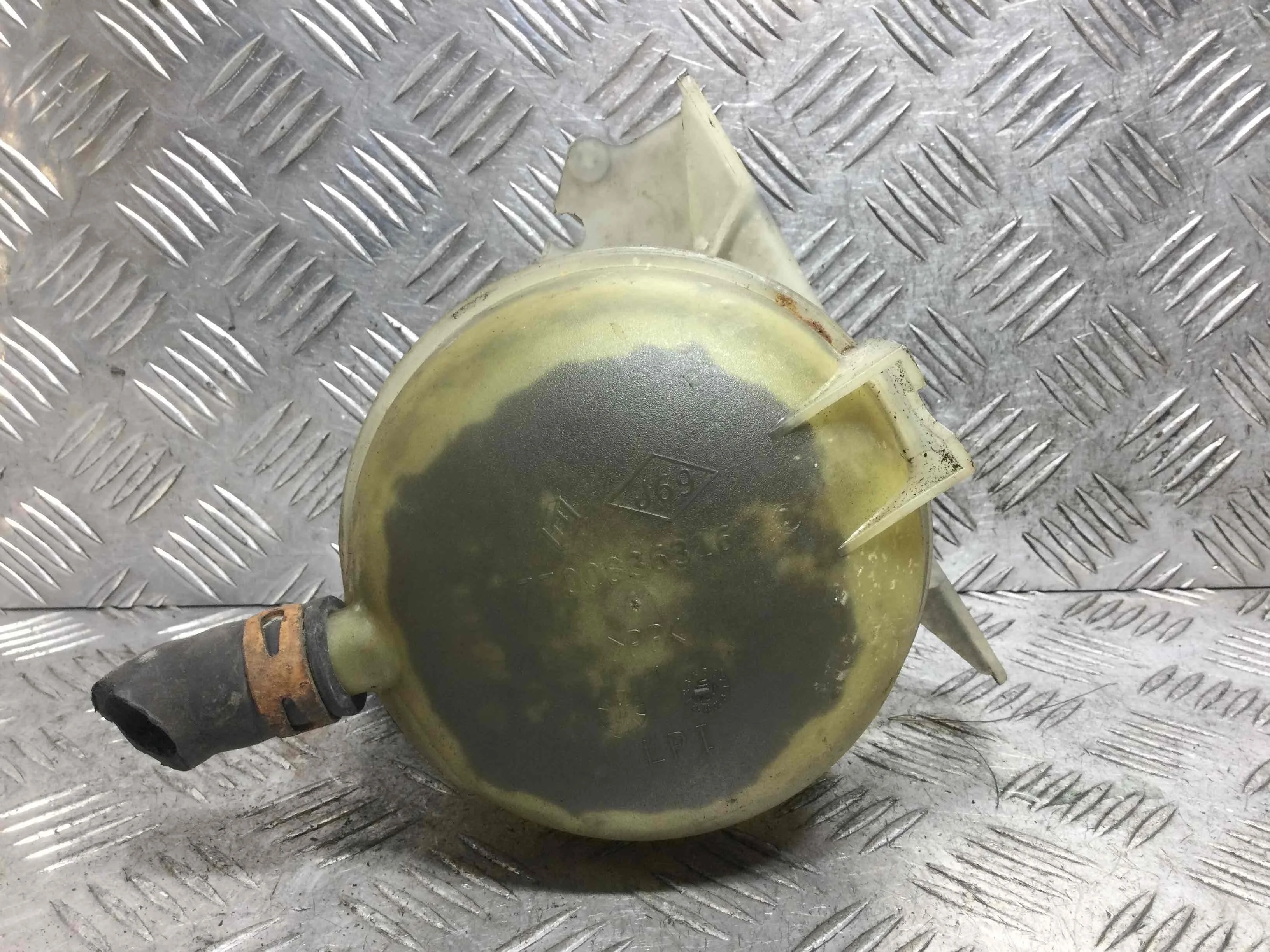 Бачок расширительный Renault Clio 2 поколение (1998-2001) бензин 1.6 i Механика Х/б