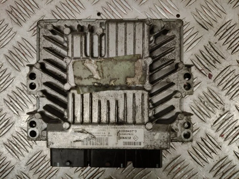 Блок управления двигателем Renault Megane
