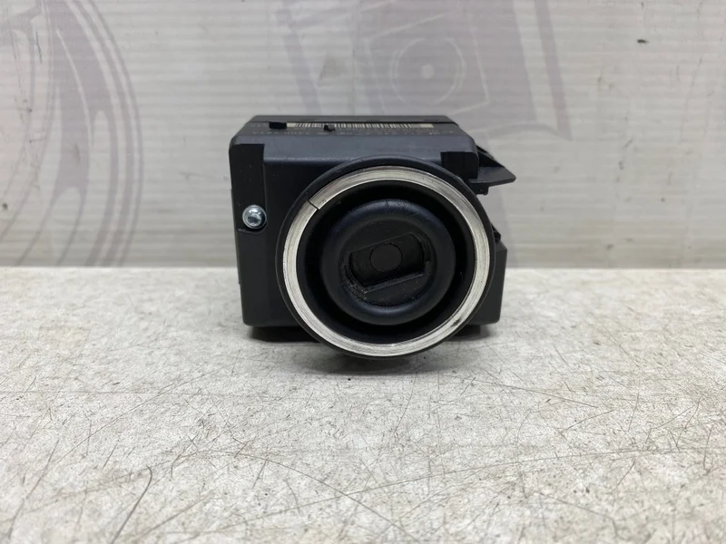 Замок зажигания Mercedes-benz CLS 2005 W219