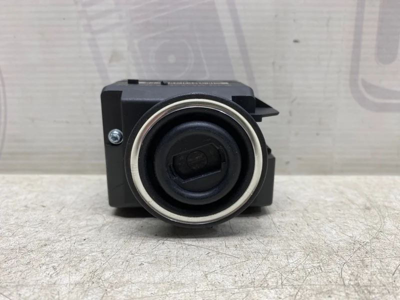 Замок зажигания Mercedes-benz 2005 W203