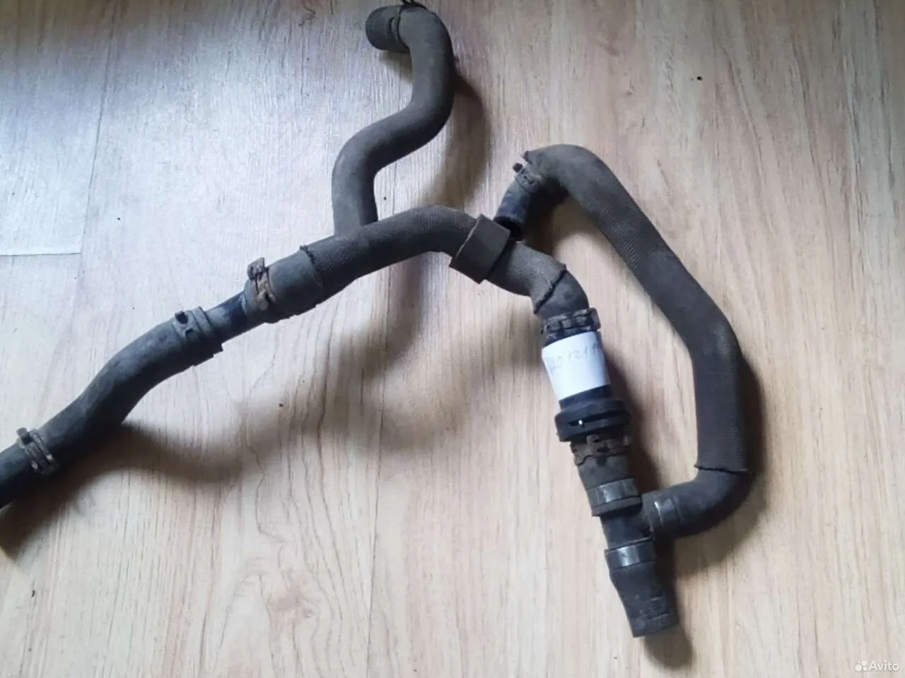 Термостат с патрубками 4e0121113