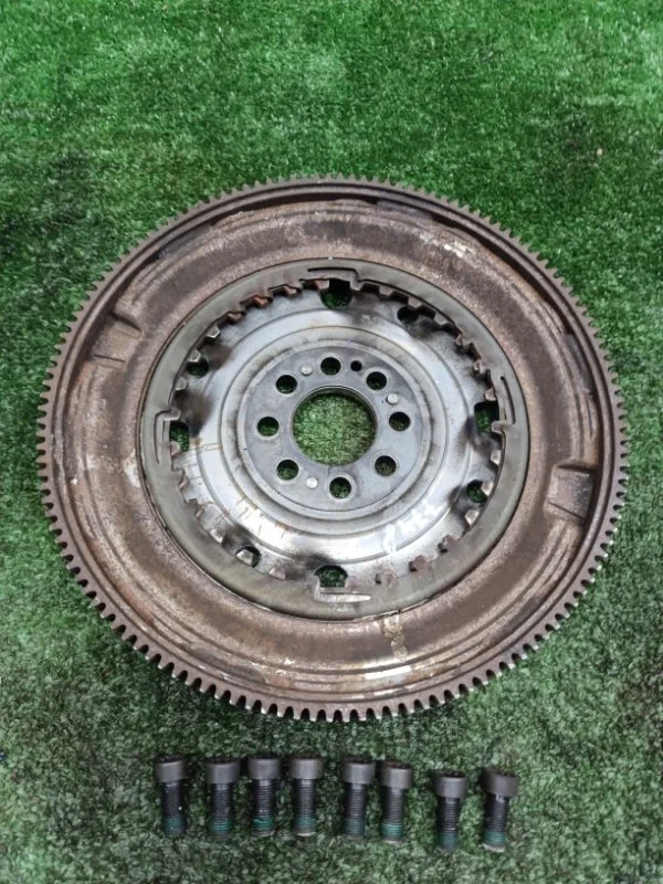 Маховик volkswagen Passat 2010 06J105266G B6 CDA