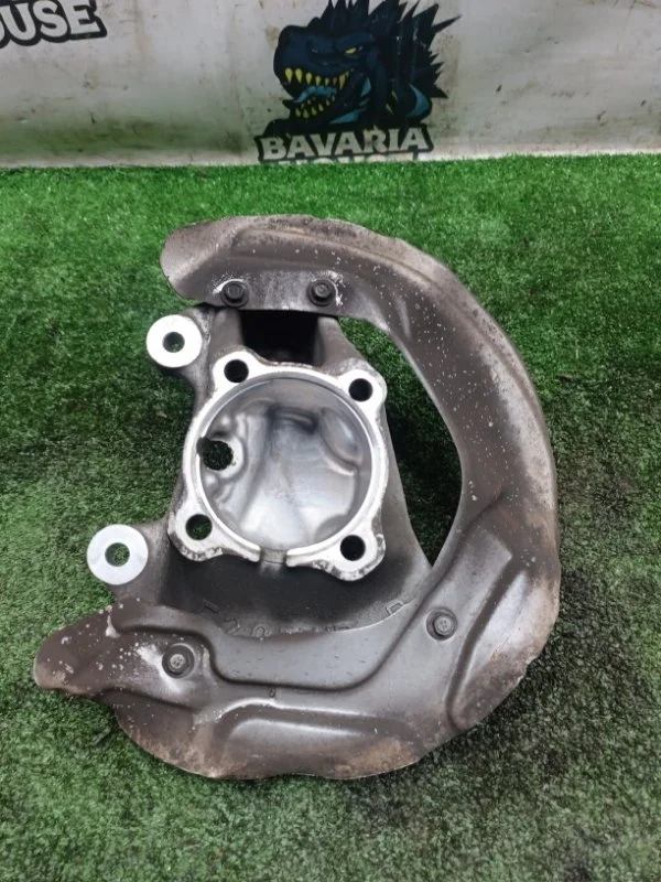 Кулак передний правый BMW 1 2011 31216792286 F20 N13B16A