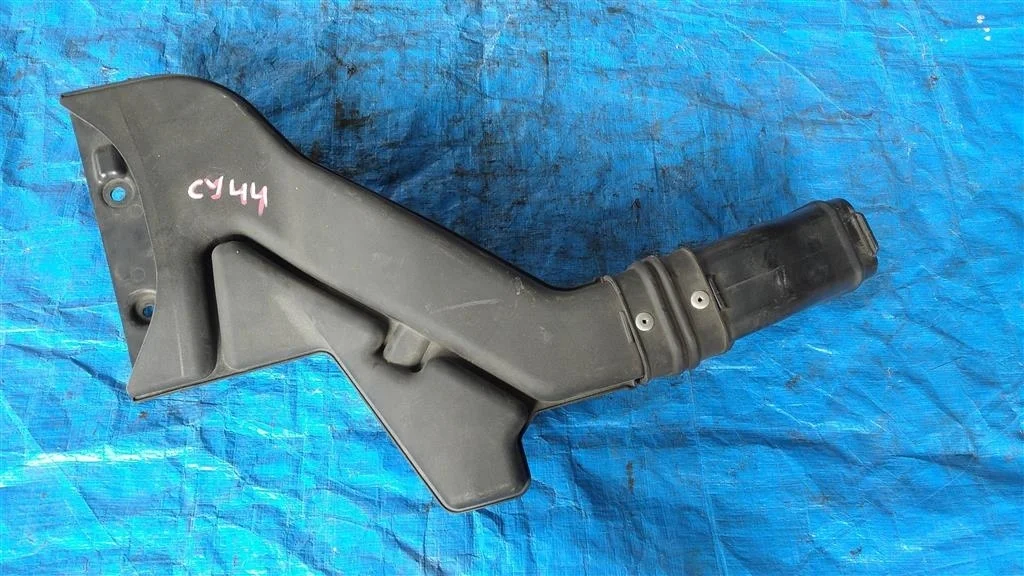 Б.у. воздухозаборник MITSUBISHI LANCER CY4A MITSUBISHI LANCER CY4A