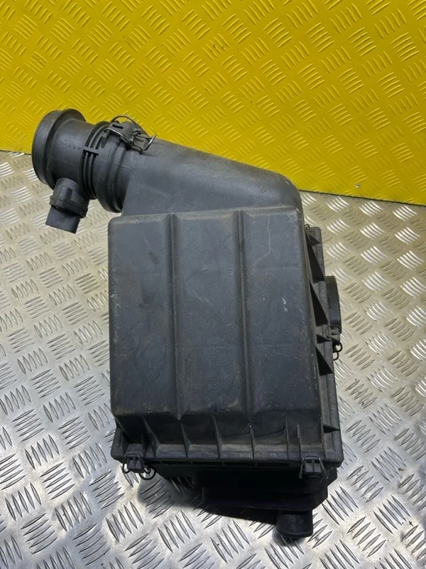 Корпус воздушного фильтра Mercedes-Benz Ml W163 (1997-2005) 2001 A1635050160