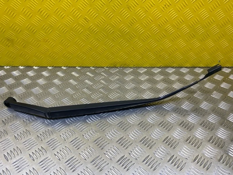 Щеткодержатель (поводок стеклоочистителя, дворник) Lexus Rx 330 (U3) Ii (2003-2006) 2004 8522148080 3.3 I 3MZFE