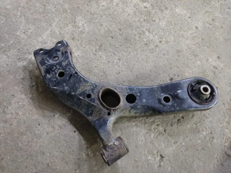 Рычаг передний нижний правый Toyota Rav 4 (Ca40) (2012-2019) 2013 4806842060 2.0 D 1ADFTV