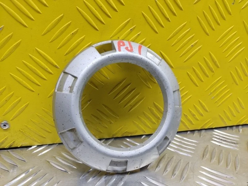 Рамка фары противотуманной левой Mitsubishi Pajero Iv (2006-2019) 2007 6400A583HA ВНЕДОРОЖНИК 3.8 I