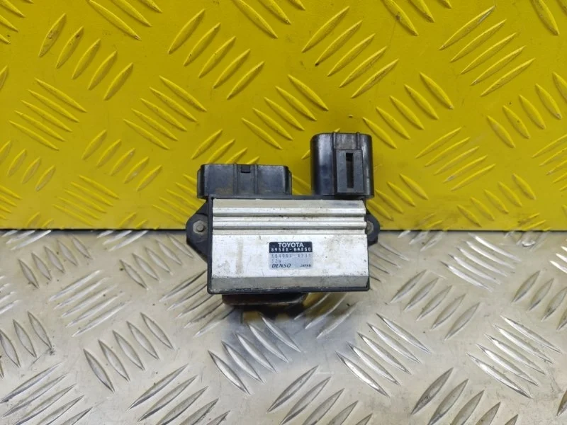 Блок управления форсунками Toyota Land Cruiser Prado 150 (2009-2023) 2016 8958060050