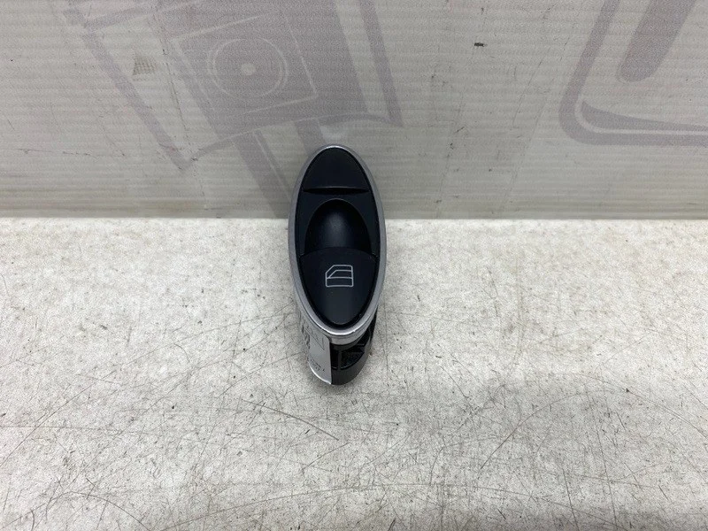 Кнопка стеклоподъемника пассажирская дверь Mercedes-benz 2007 W211