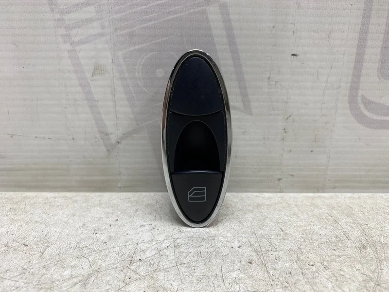 Кнопка стеклоподъемника пассажирская дверь Mercedes-benz 2005 W211