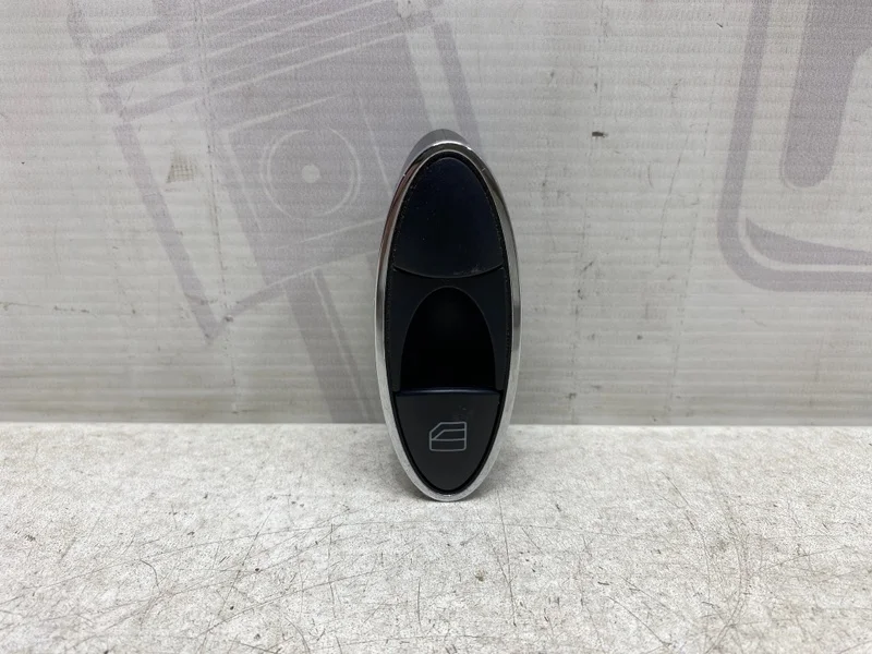 Кнопка стеклоподъемника пассажирская дверь Mercedes-benz 2005 W211