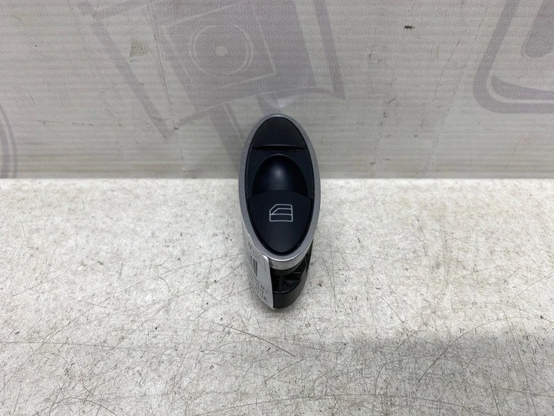 Кнопка стеклоподъемника пассажирская дверь Mercedes-benz 2002 W211