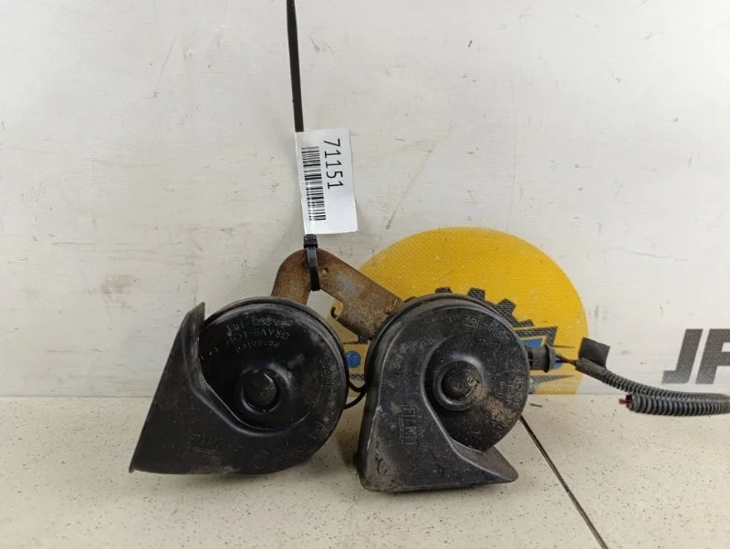 Сигнал звуковой Volvo XC90 2004 C_79