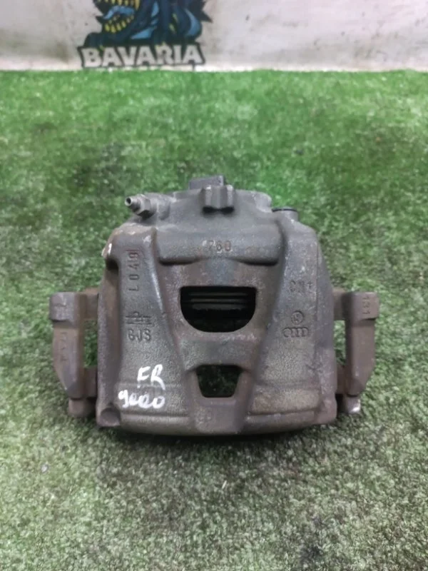 Суппорт передний правый volkswagen Tiguan 2009 5N0615124 5N1 CAW