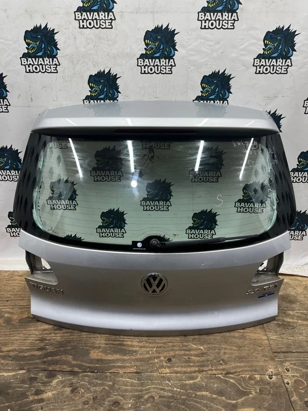 Крышка багажника volkswagen Tiguan 2009 5N0827025G 5N1 CAW