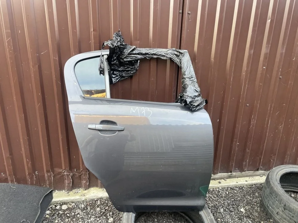 дверь задняя правая opel corsa d