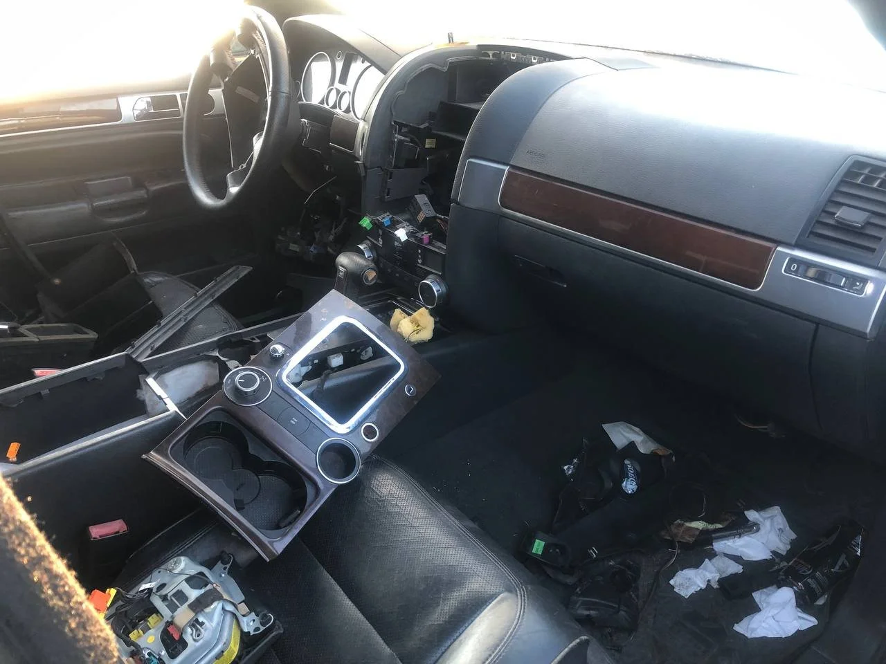 Продажа Volkswagen Touareg 3.2 (220Hp) (AZZ,BAA,BKJ,BMV,BMX) 4WD AT по запчастям