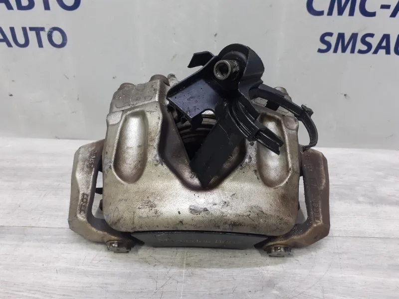 Суппорт Mercedes-Benz Cls-Class A2044213581 W218, передний левый