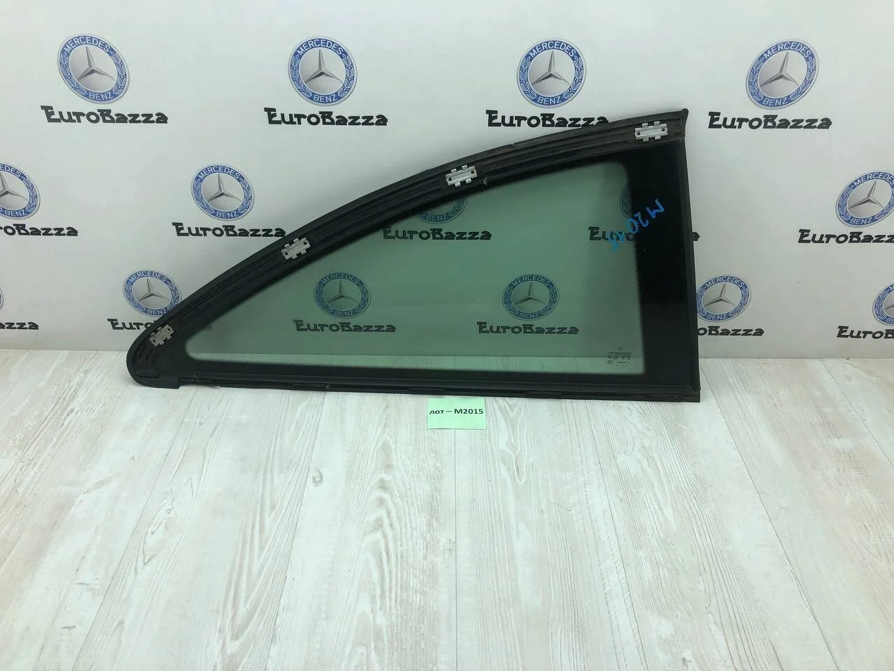 Форточка задняя правая Mercedes W203 Coupe