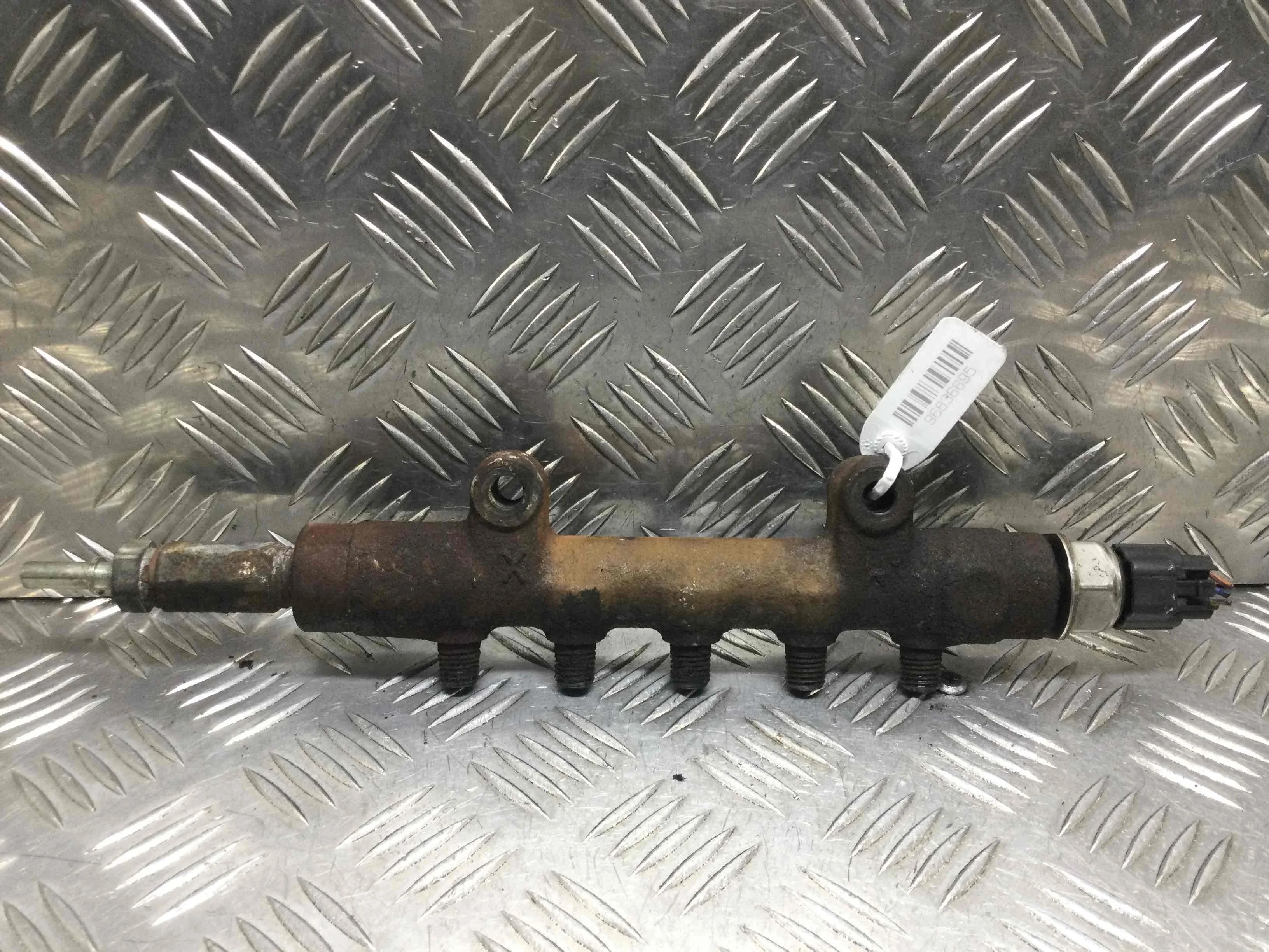 Топливная рампа Ford Transit 3 поколение [рестайлинг] (2006-2013) дизель 2.2  Механика Микроавтобус